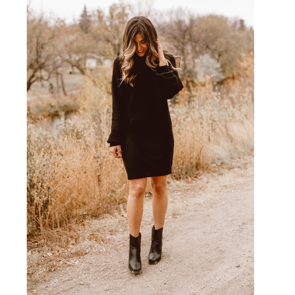 Emma Knudsen x TMS Collab - Holly Dress - Picture 2 of 11